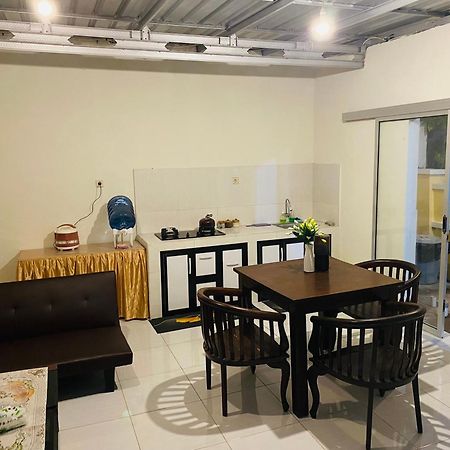 Robiu Bed & Breakfast บันยูวังงี ภายนอก รูปภาพ