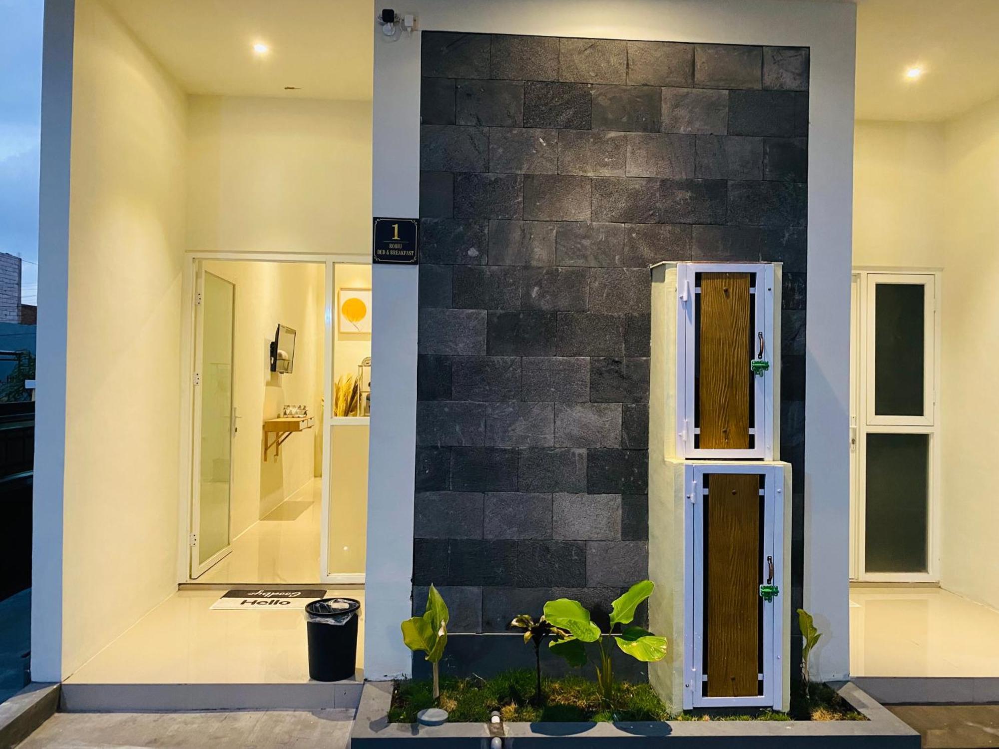 Robiu Bed & Breakfast บันยูวังงี ภายนอก รูปภาพ