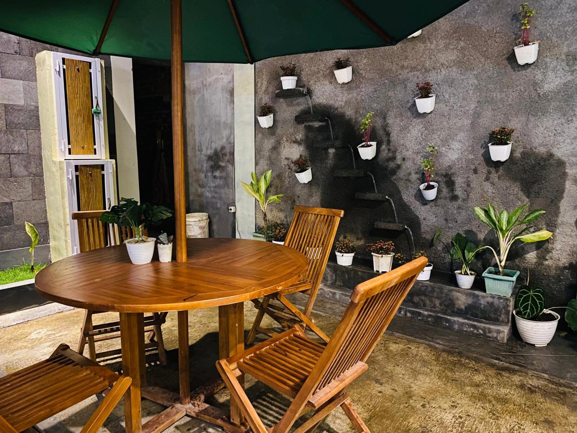 Robiu Bed & Breakfast บันยูวังงี ภายนอก รูปภาพ