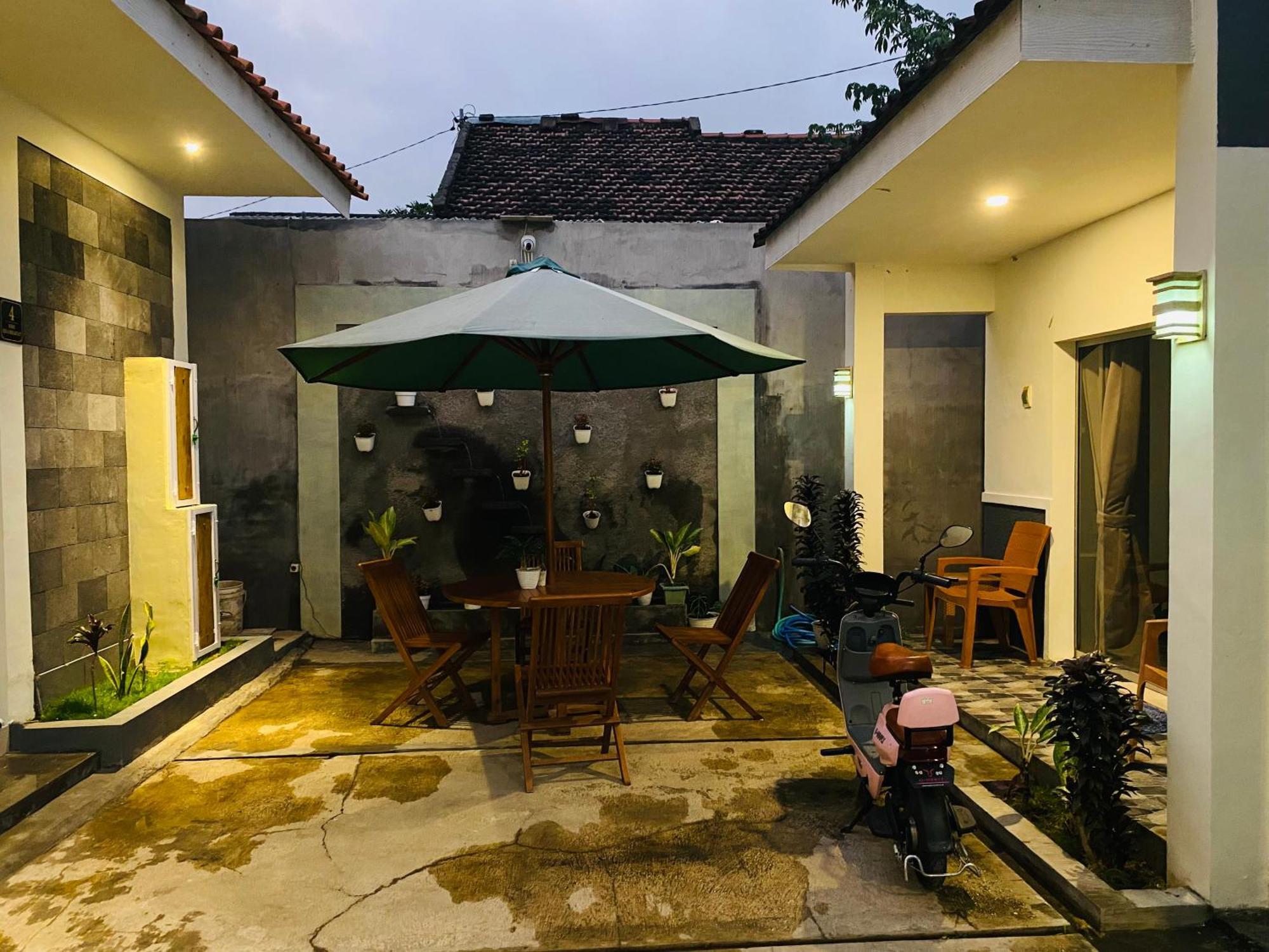 Robiu Bed & Breakfast บันยูวังงี ภายนอก รูปภาพ