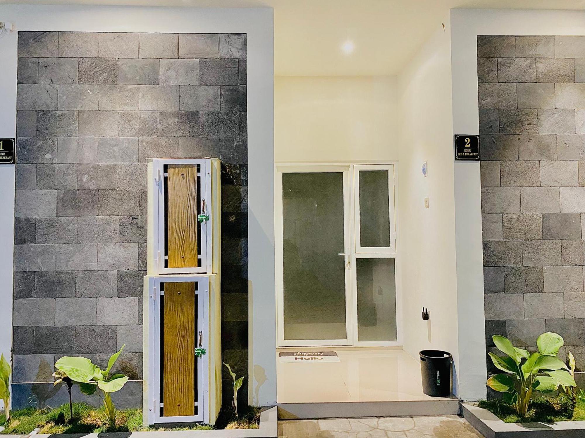Robiu Bed & Breakfast บันยูวังงี ภายนอก รูปภาพ