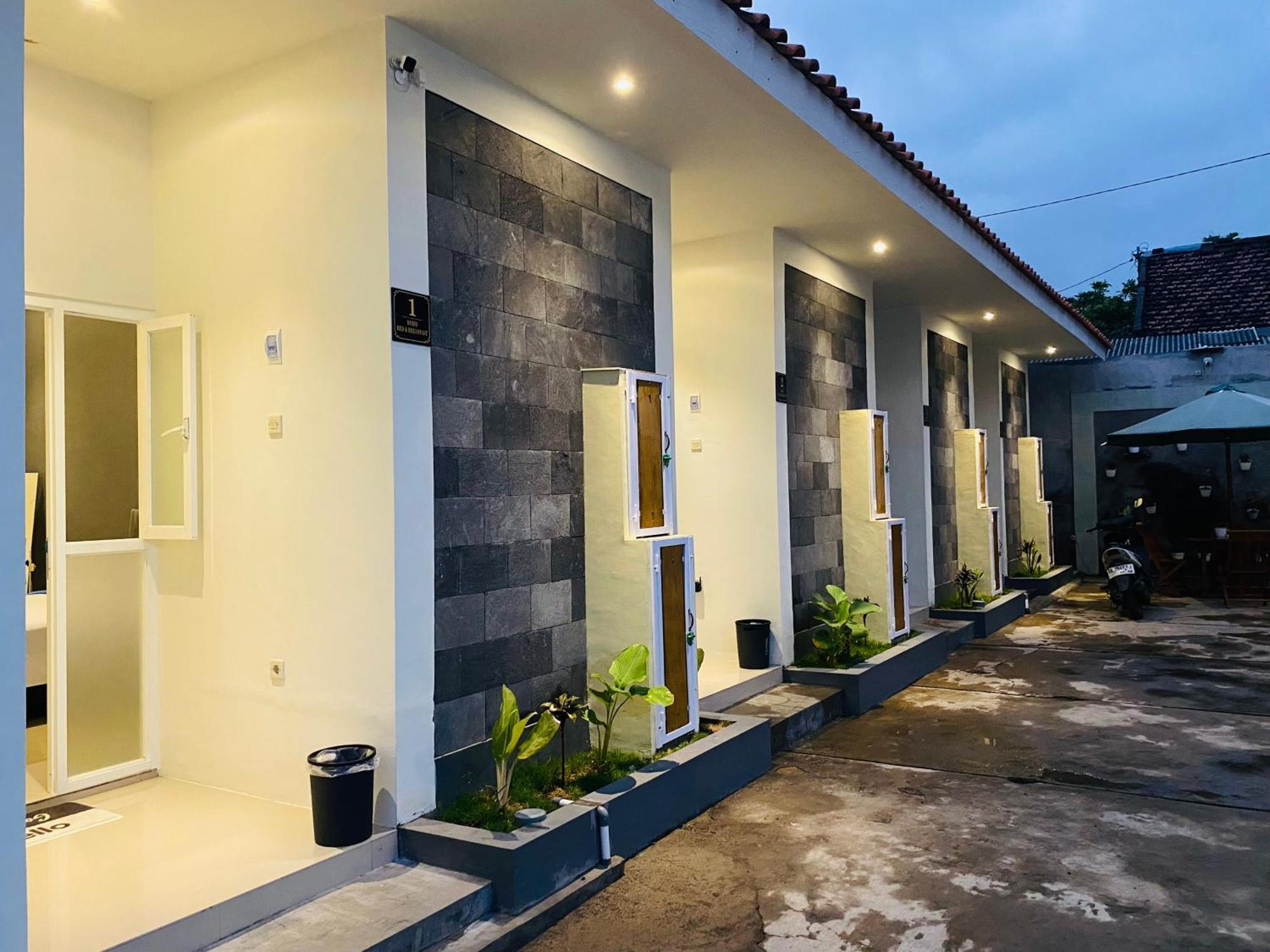Robiu Bed & Breakfast บันยูวังงี ภายนอก รูปภาพ