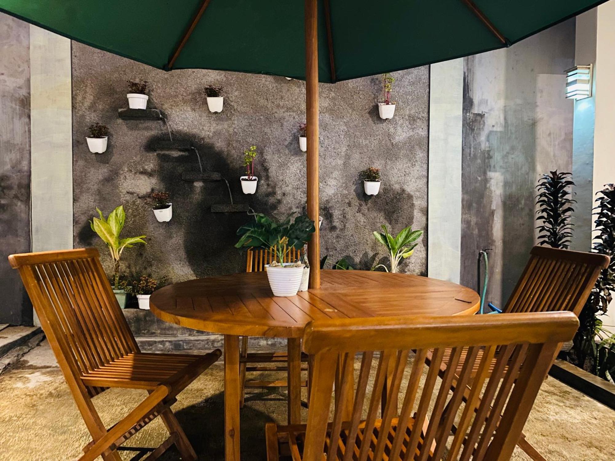 Robiu Bed & Breakfast บันยูวังงี ภายนอก รูปภาพ