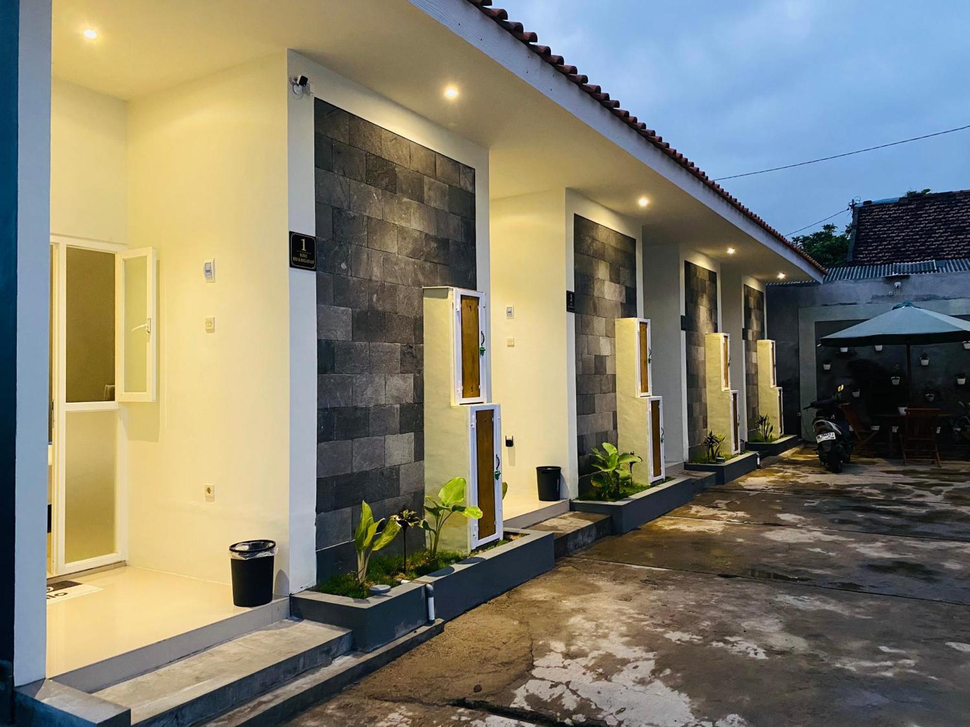 Robiu Bed & Breakfast บันยูวังงี ภายนอก รูปภาพ