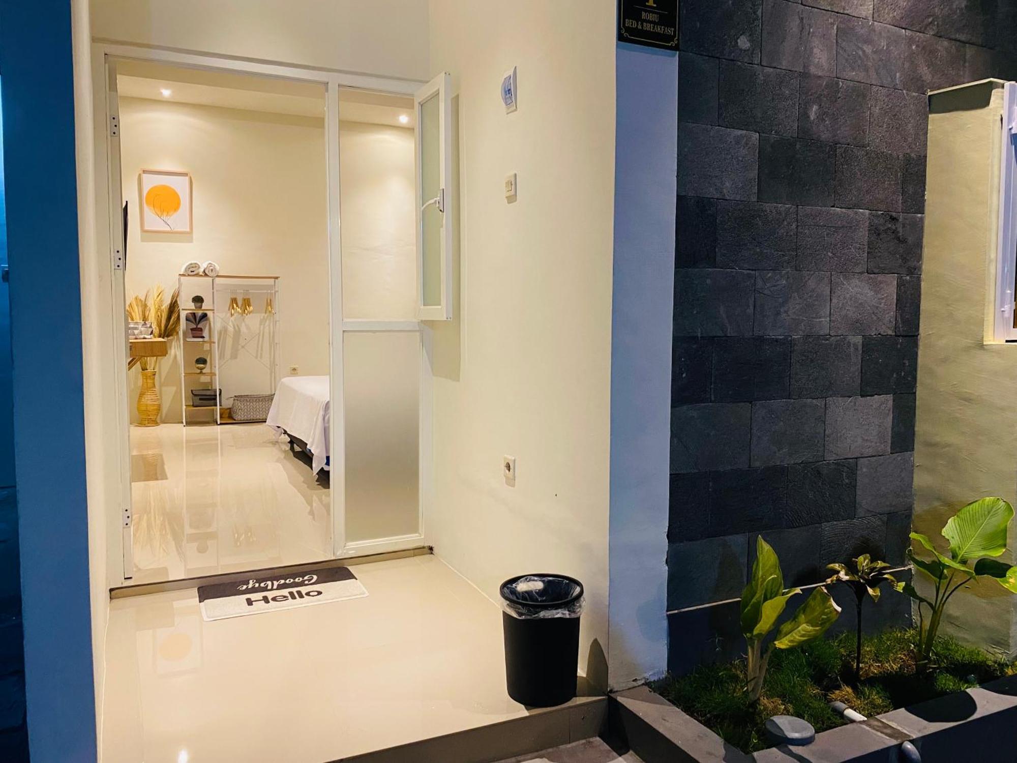 Robiu Bed & Breakfast บันยูวังงี ภายนอก รูปภาพ